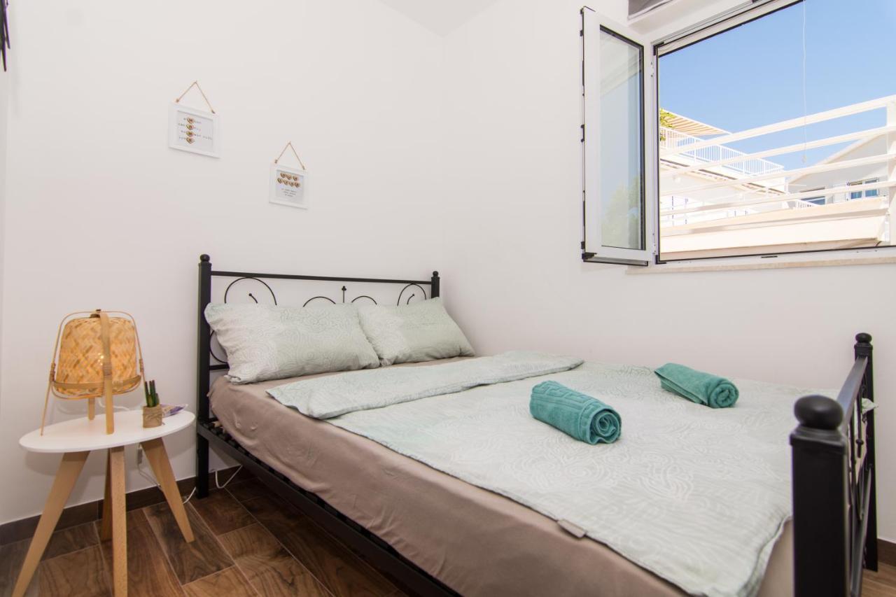 Apartments Lumini Трогир Екстериор снимка