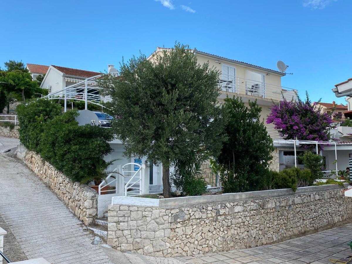 Apartments Lumini Трогир Екстериор снимка